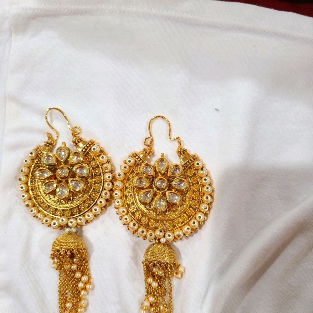 Indian/jhumkas